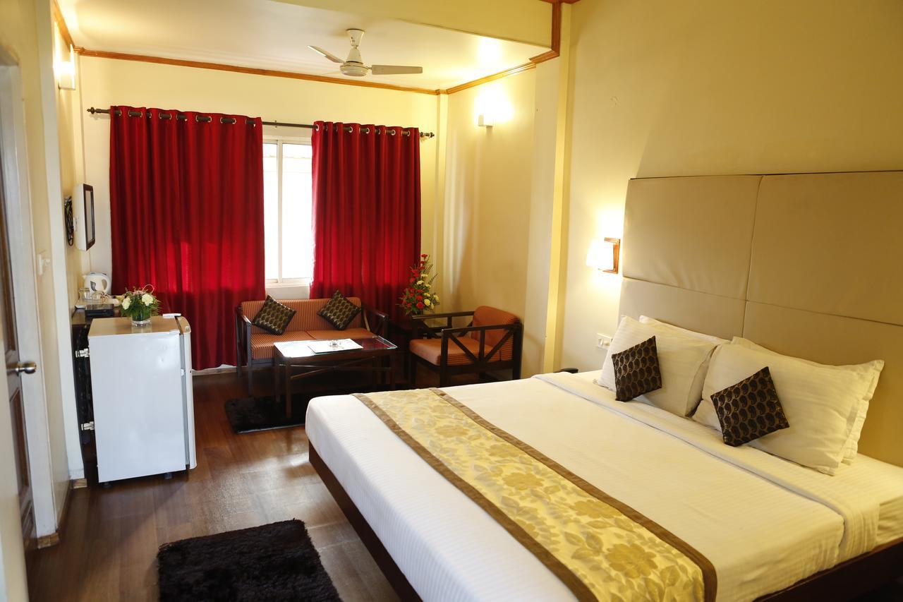 Landmark Hotels Γουβαχάτι Εξωτερικό φωτογραφία