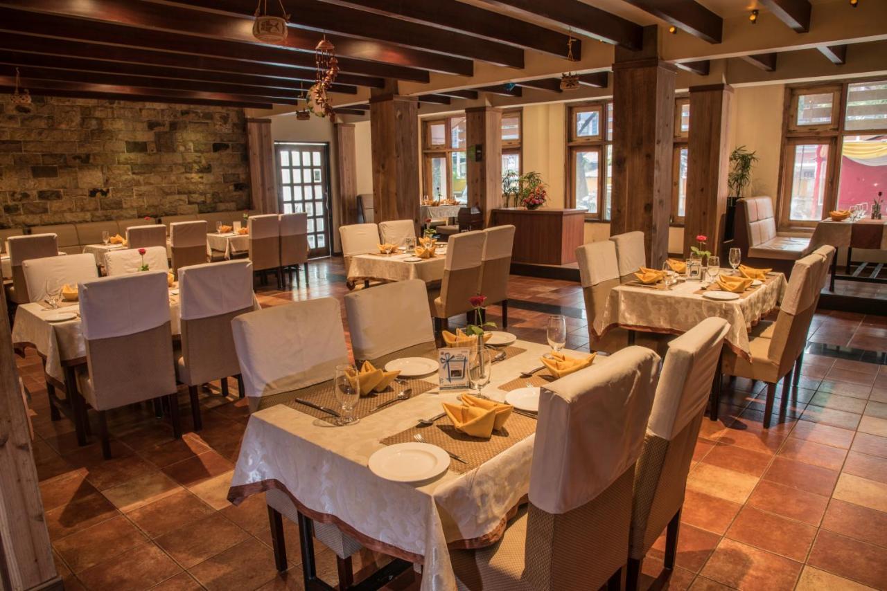 Landmark Hotels Γουβαχάτι Εξωτερικό φωτογραφία